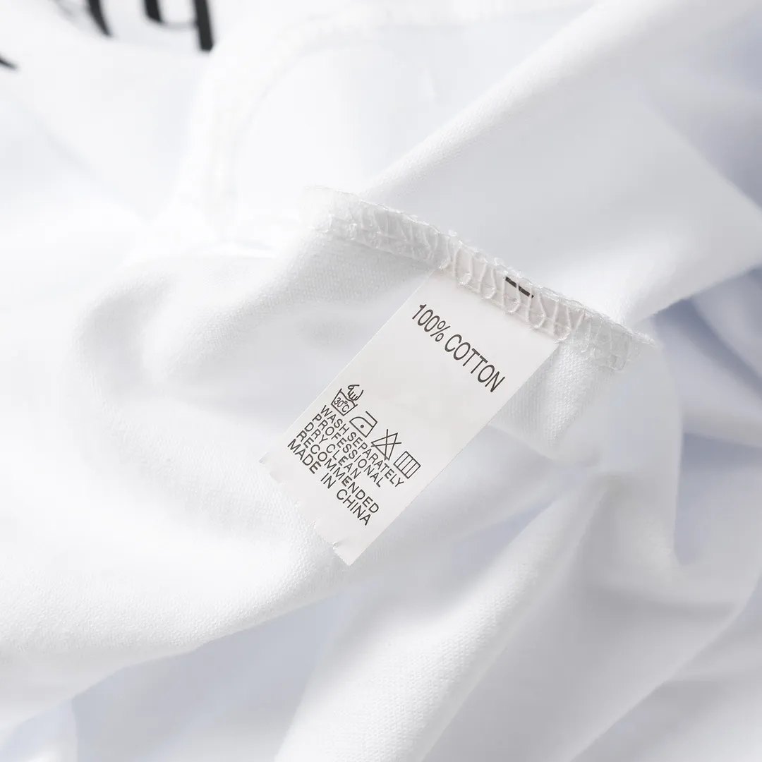 Saint Michael series trendy T craft letter drawing round neck short sleeves Style number: D3191P110 Color: white Size: S M L XL